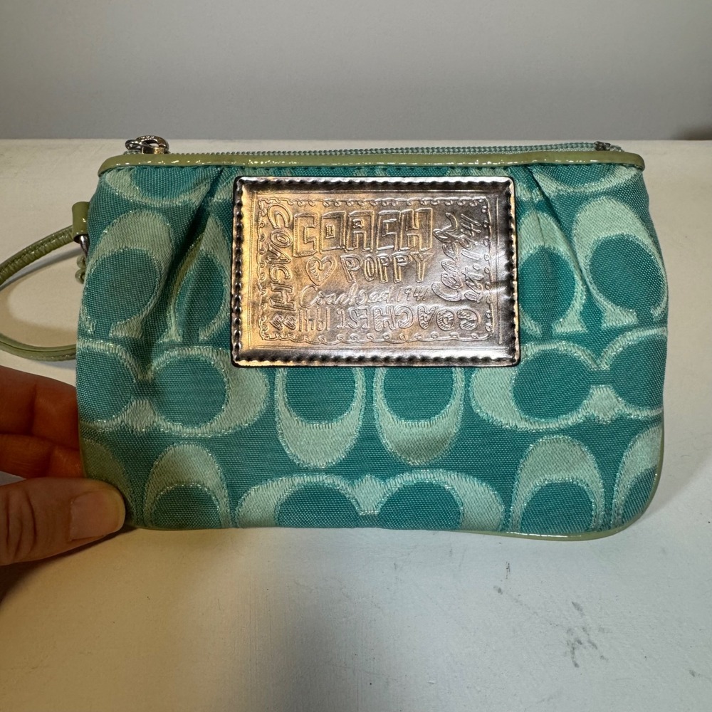 Coach Poppy Signature C Wristlet Pouch Teal Green Patent Leather Trim